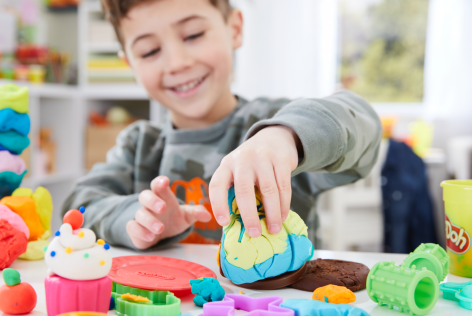 Estimula a los niños con Play&nbsp;Doh.
