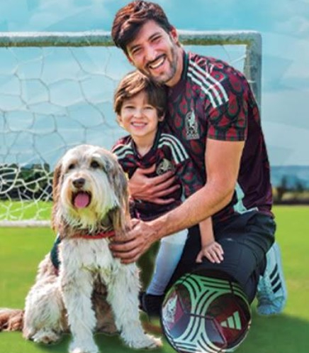 Entrena futbol con tu&nbsp;perrito.