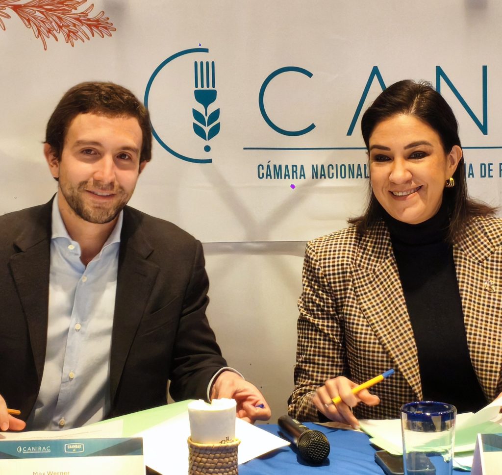 Anuncian alianza estratégica para fortalecer el empleo en&nbsp;restaurantes.